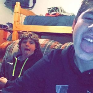 Meet your Posher, Levi